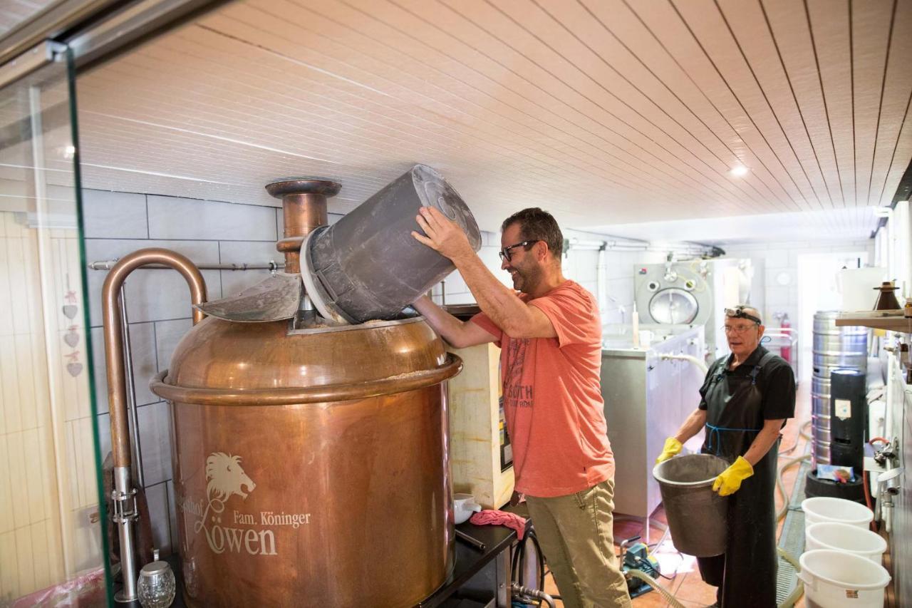 Landgasthof & Brauerei Loewen Sasbach Sasbach  Dış mekan fotoğraf